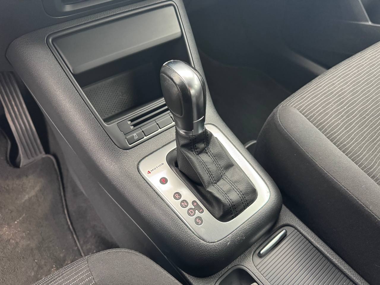 VOLKSWAGEN TIGUAN S 2014