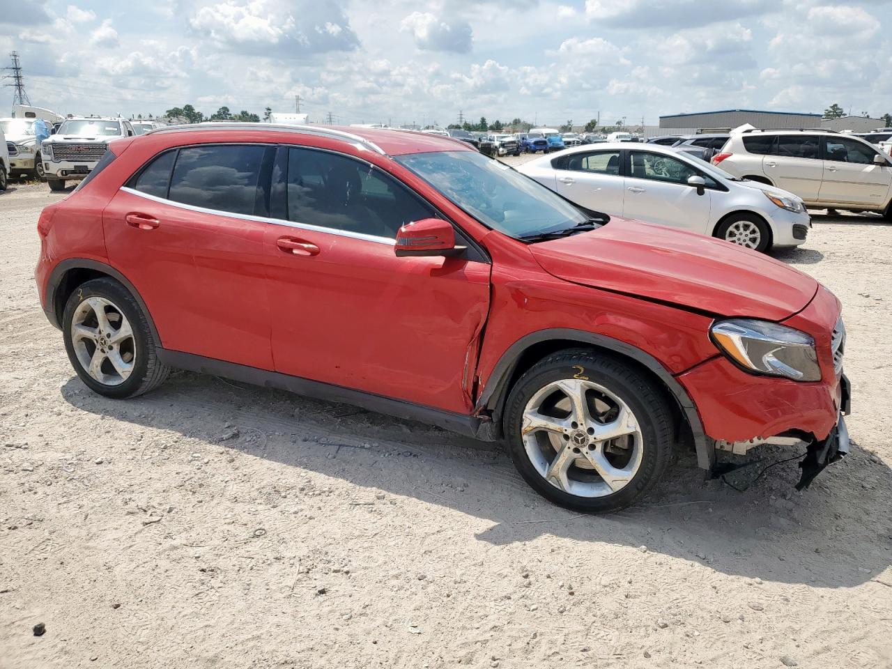 MERCEDES-BENZ GLA 250 2018