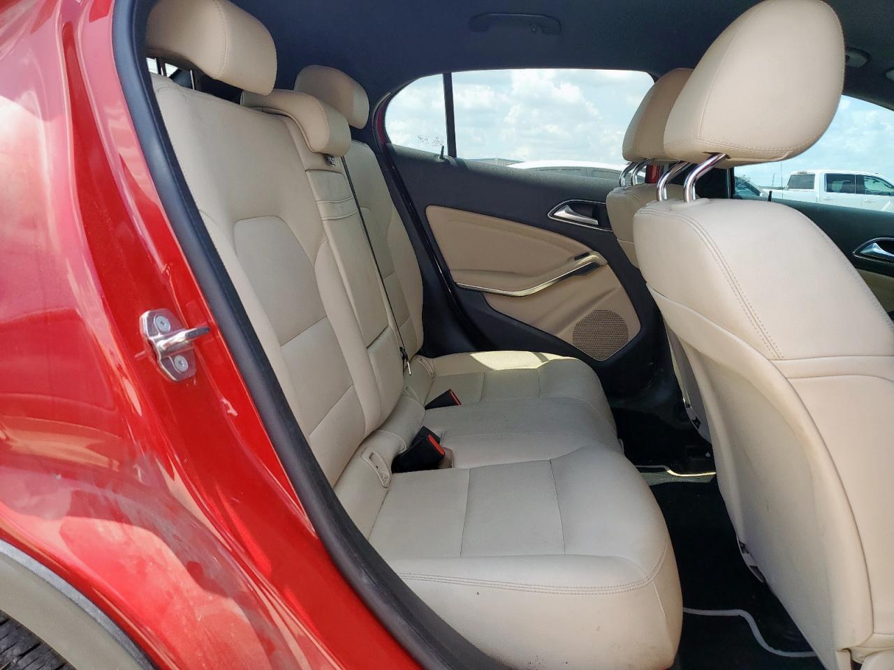 MERCEDES-BENZ GLA 250 2018