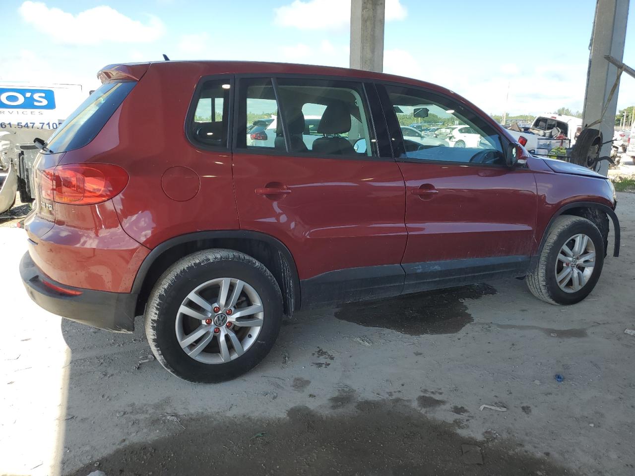 VOLKSWAGEN TIGUAN S 2014