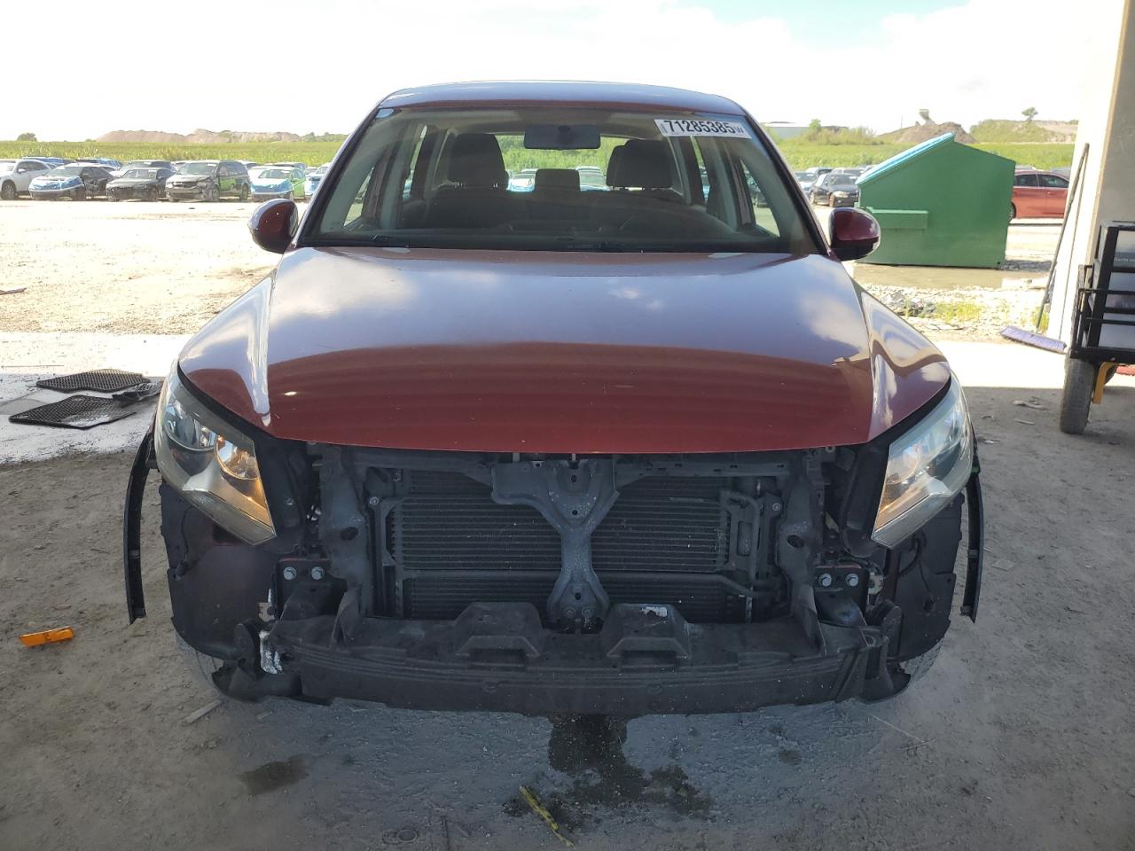 VOLKSWAGEN TIGUAN S 2014