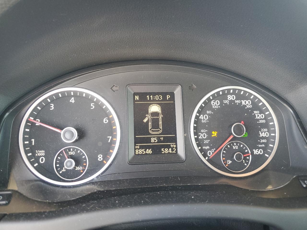 VOLKSWAGEN TIGUAN S 2014