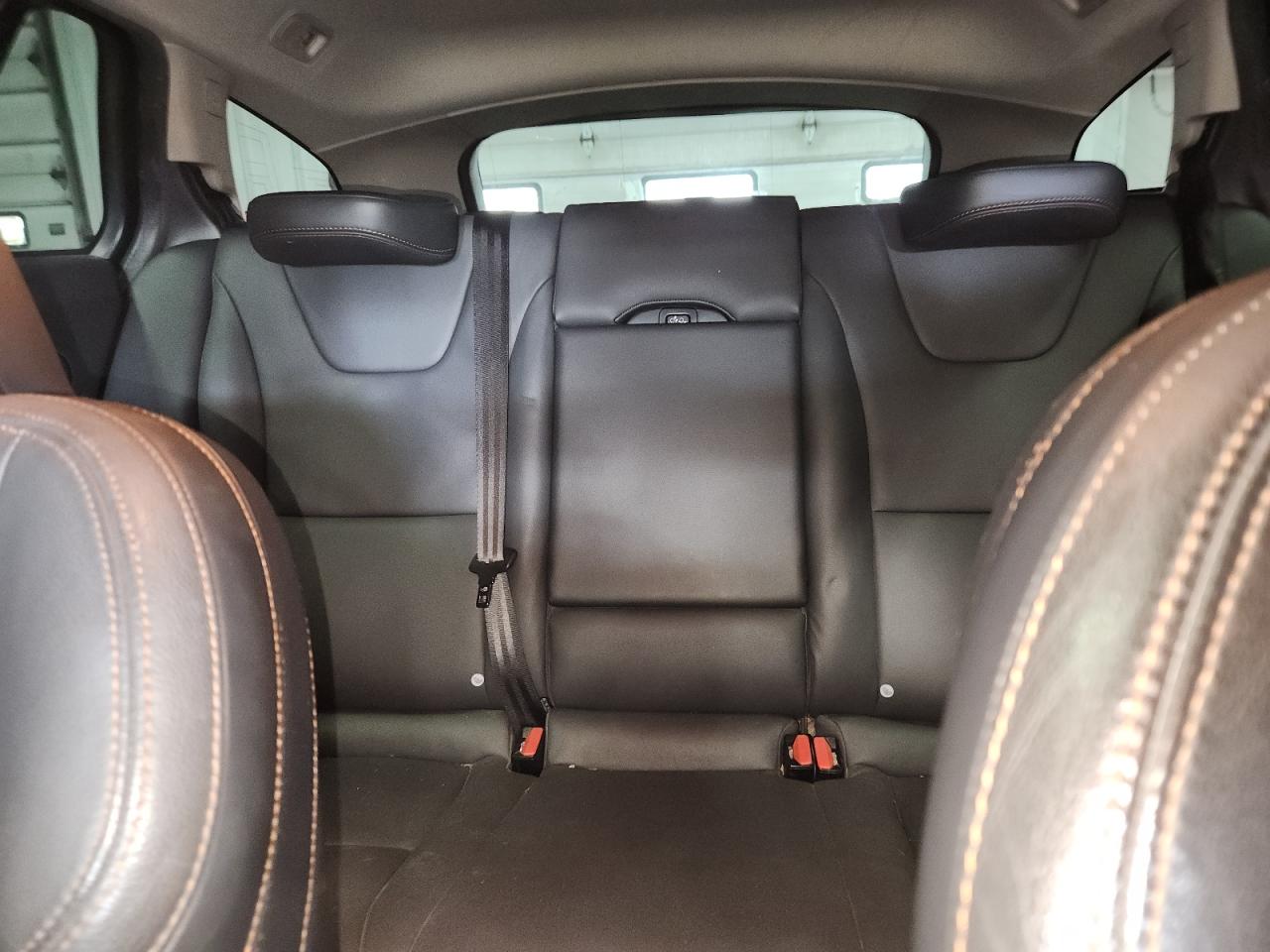 VOLVO V60 CROSS COUNTRY PREMIER 2015