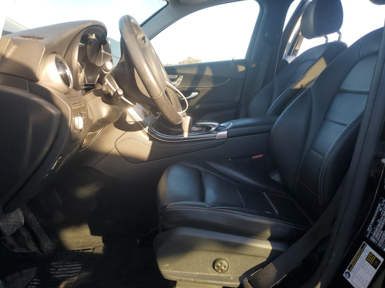 MERCEDES-BENZ GLC 300 2016