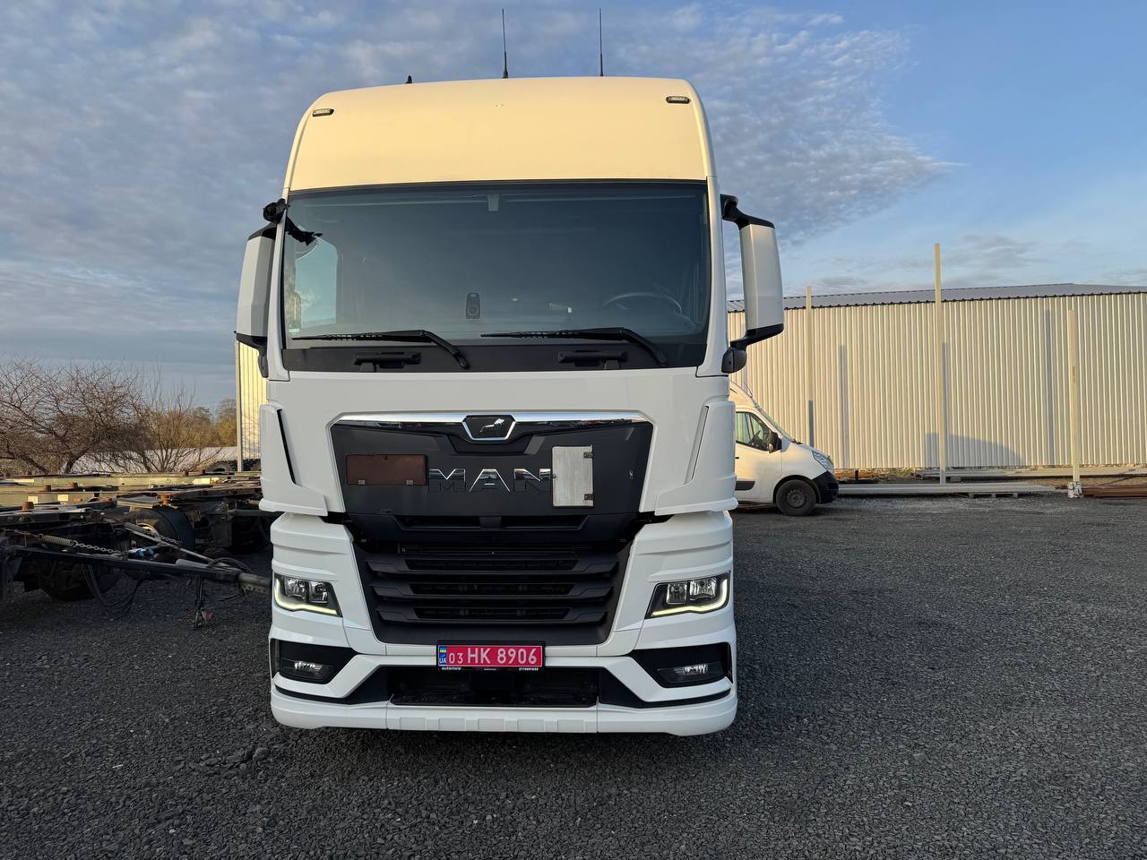 Контейнеровоз MAN TGX 26.510