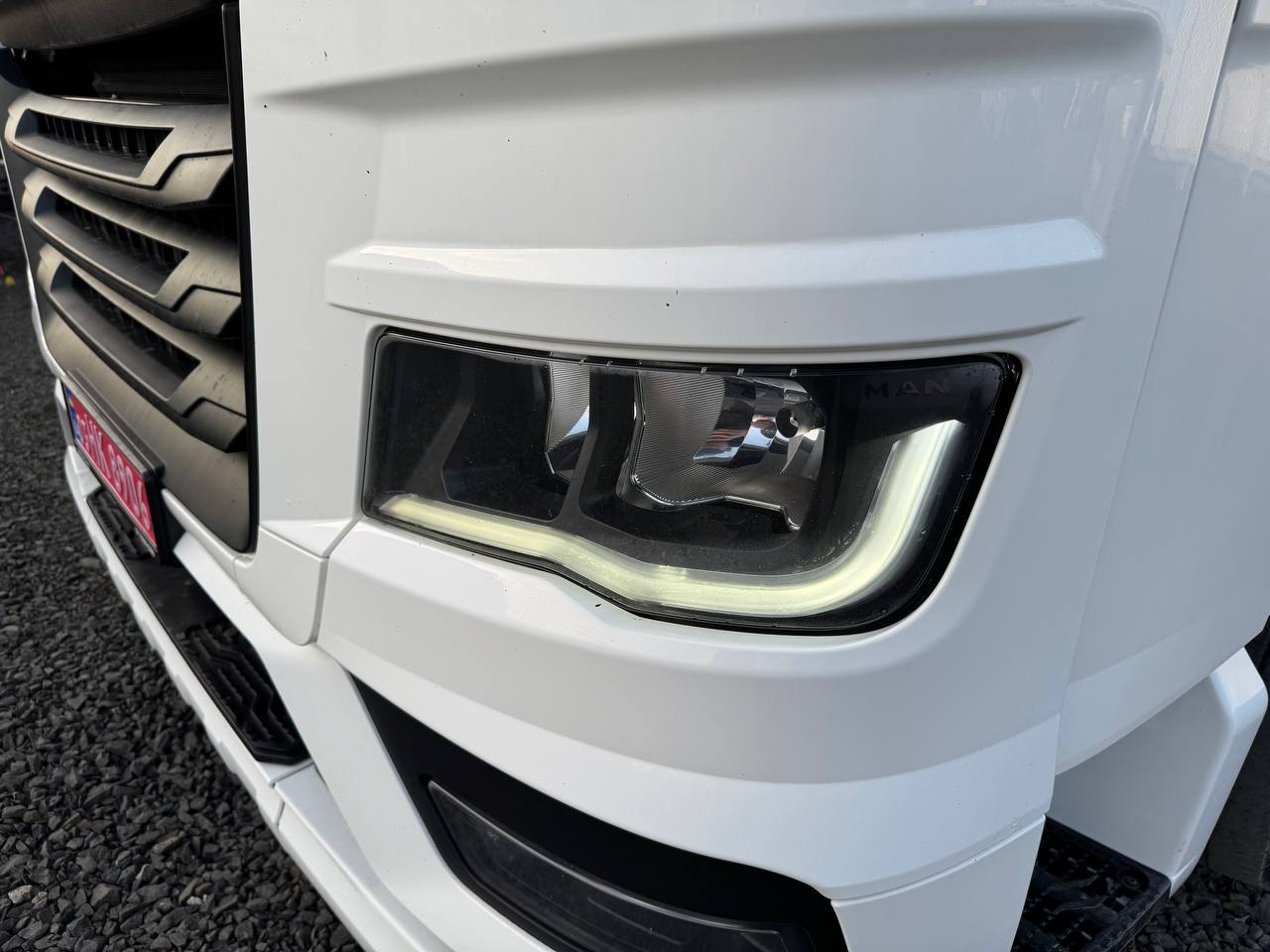 Контейнеровоз MAN TGX 26.510