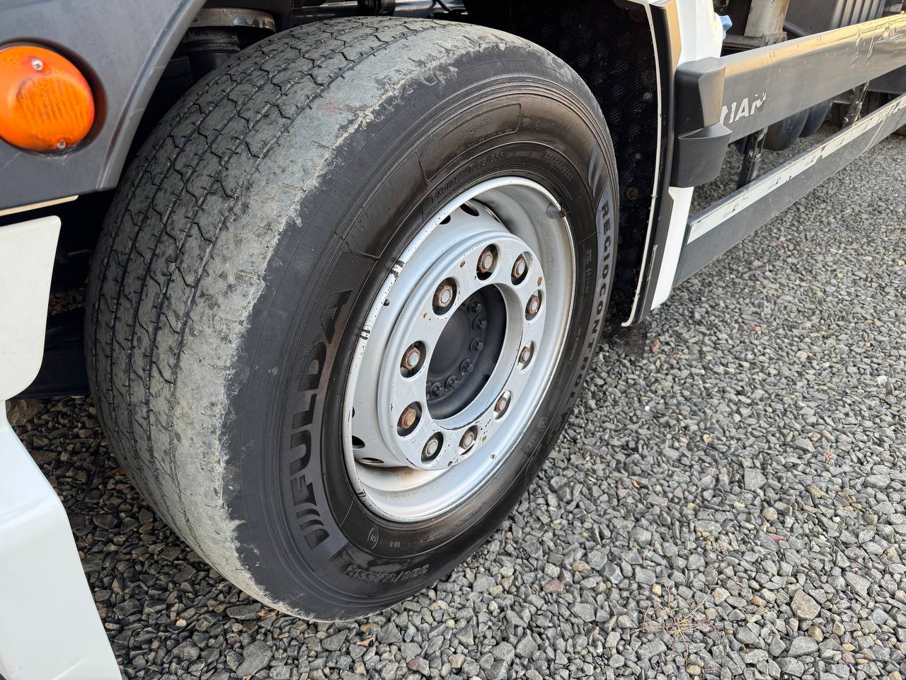 Контейнеровоз MAN TGX 26.510