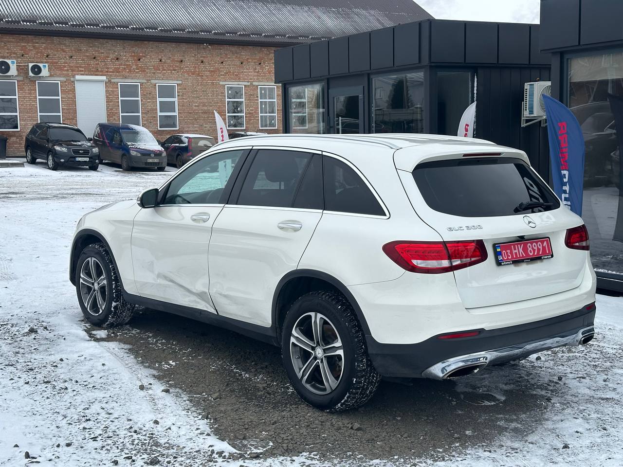 MERCEDES-BENZ GLC 300 2016