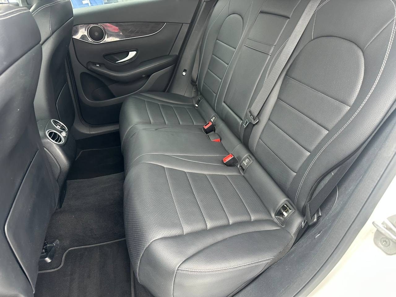 MERCEDES-BENZ GLC 300 2016