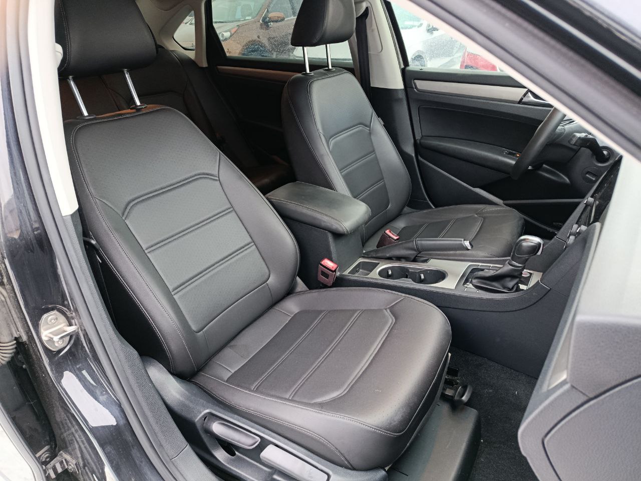 VOLKSWAGEN PASSAT SE 2021