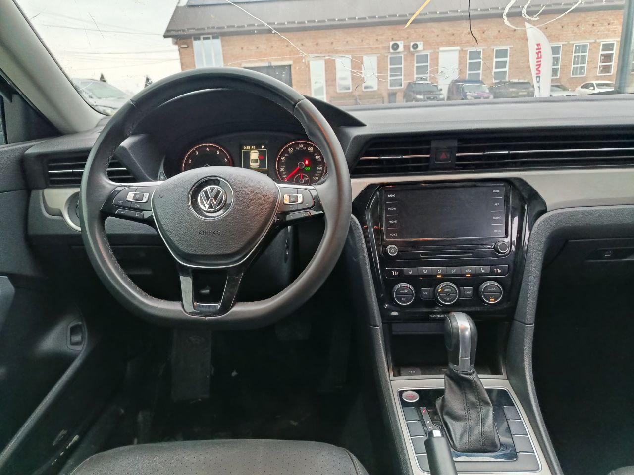 VOLKSWAGEN PASSAT SE 2021