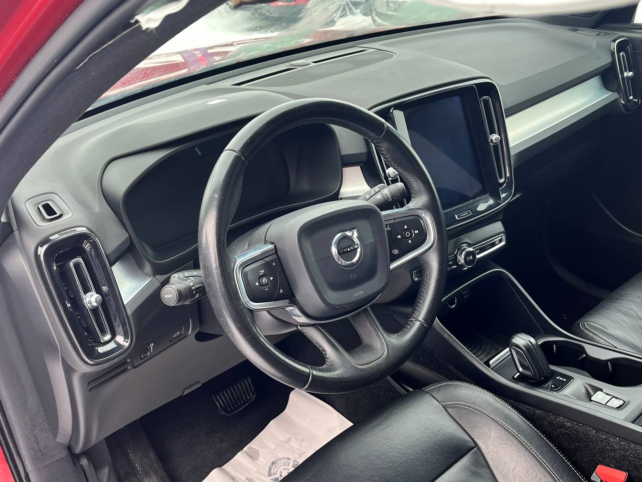 VOLVO XC40 T5 MOMENTUM 2019