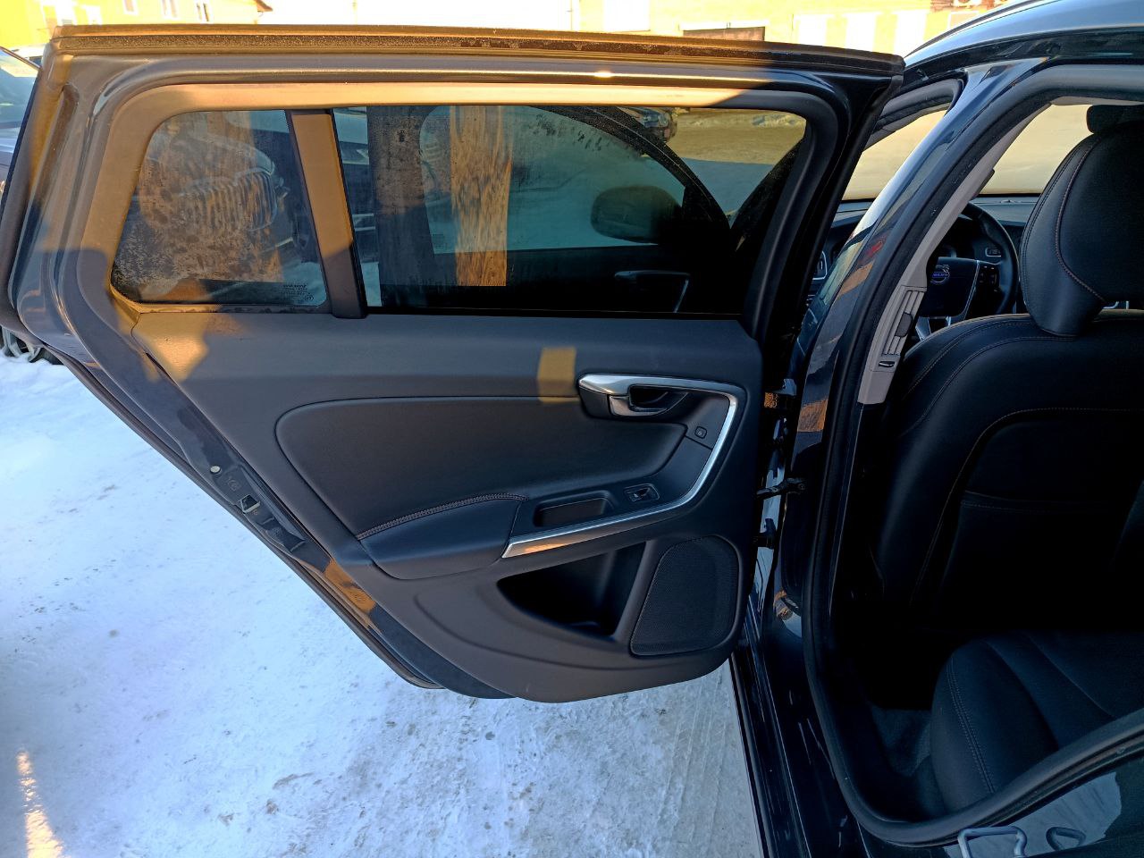 VOLVO V60 CROSS COUNTRY PREMIER 2015