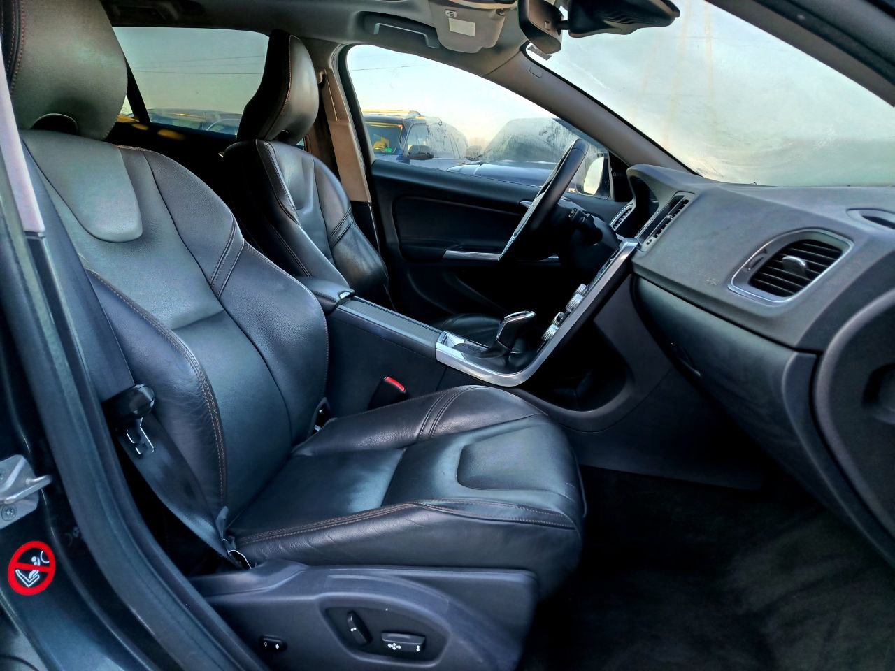 VOLVO V60 CROSS COUNTRY PREMIER 2015