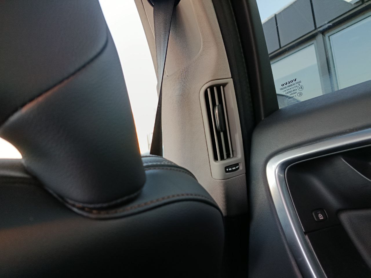 VOLVO V60 CROSS COUNTRY PREMIER 2015