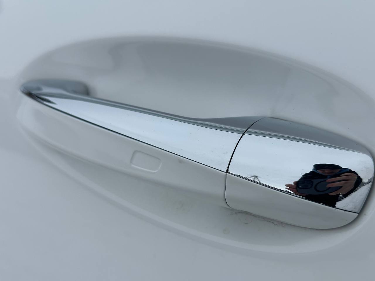 MERCEDES-BENZ EQB 300 4MATIC 2023