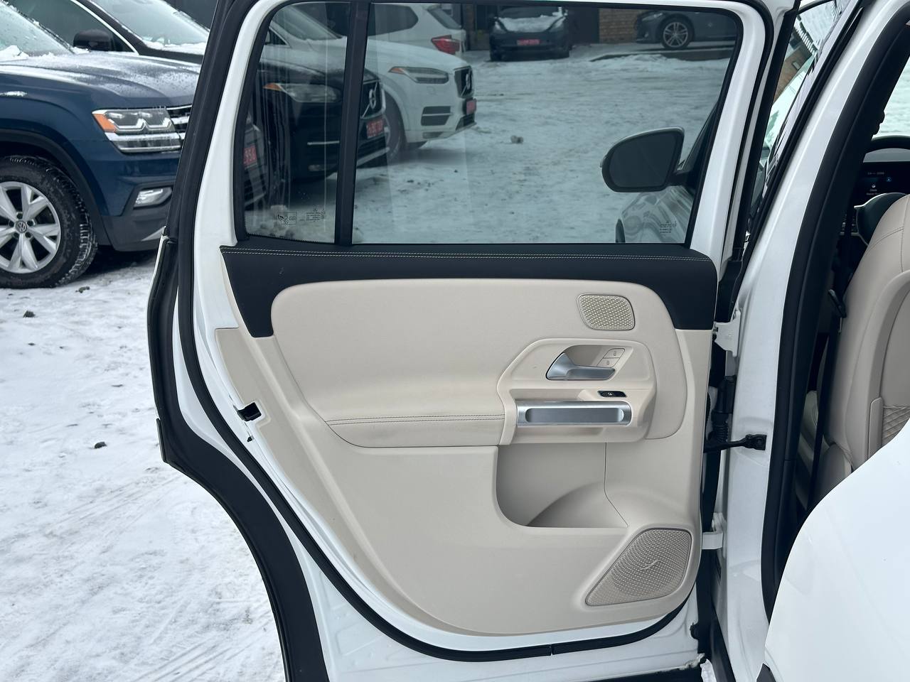 MERCEDES-BENZ EQB 300 4MATIC 2023