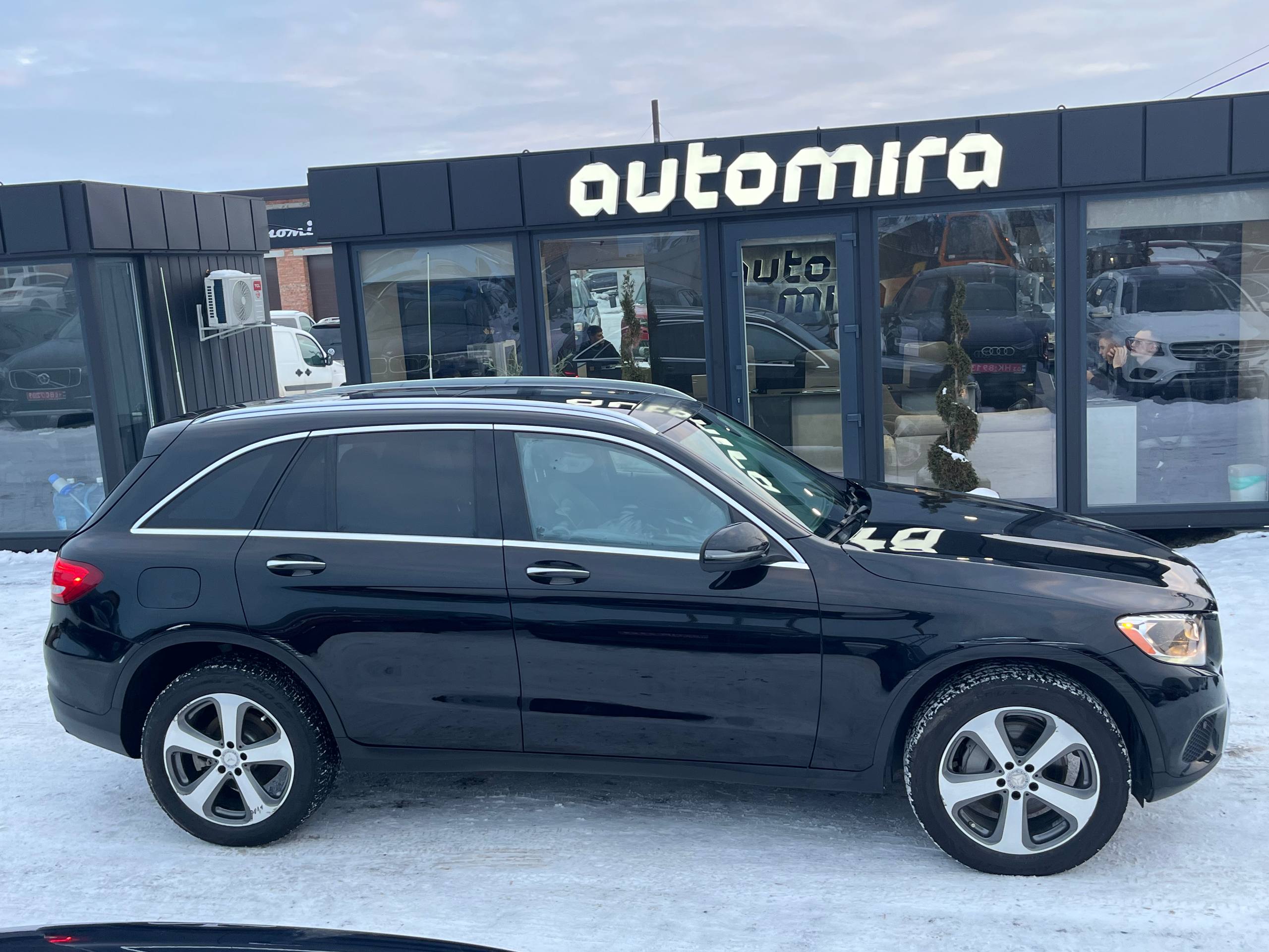 MERCEDES-BENZ GLC 300 2016