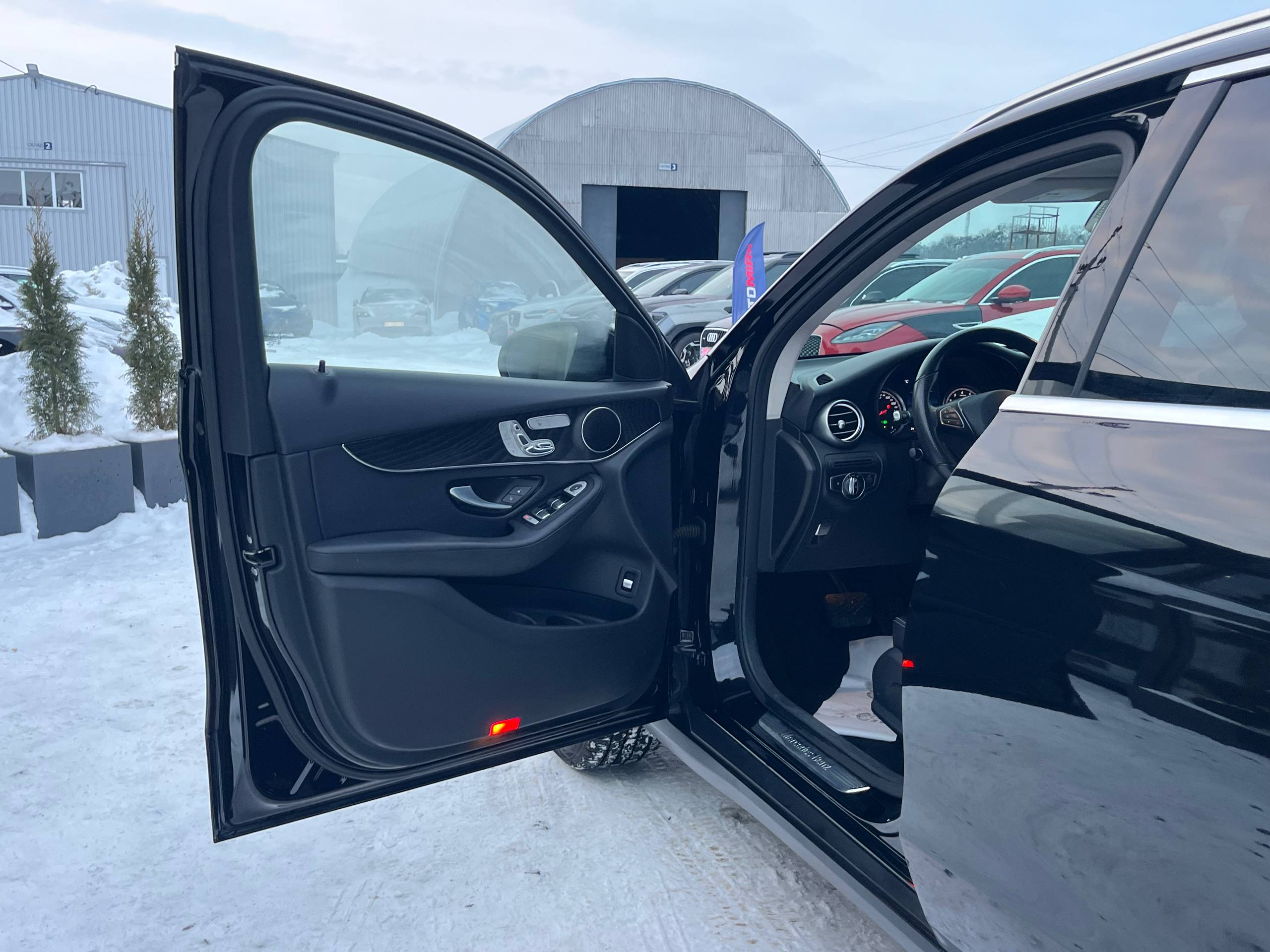 MERCEDES-BENZ GLC 300 2016