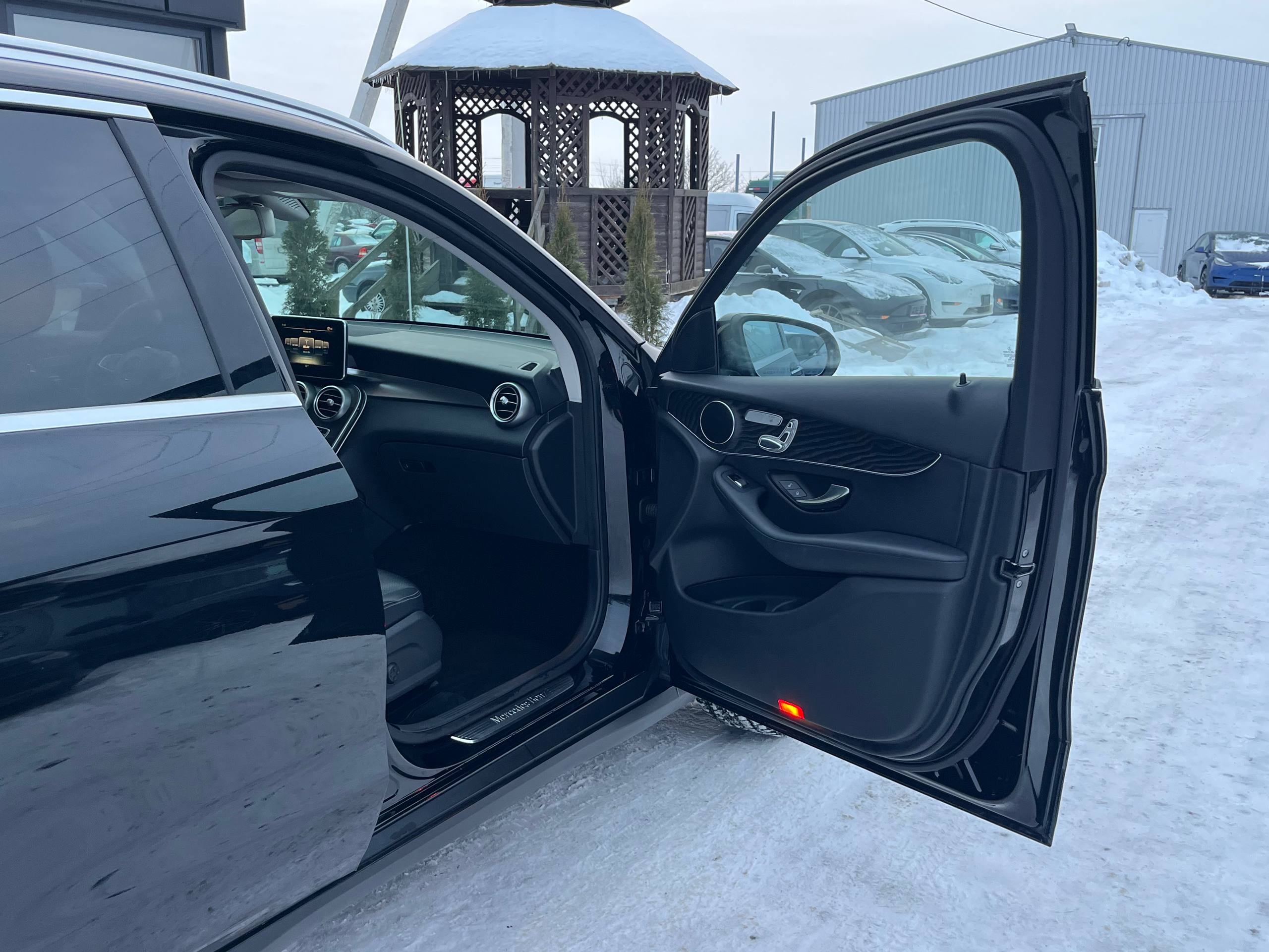 MERCEDES-BENZ GLC 300 2016