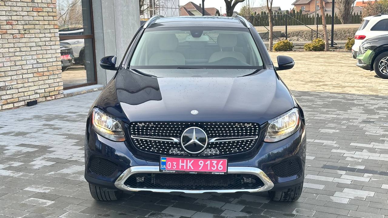 MERCEDES-BENZ GLC 300 2016