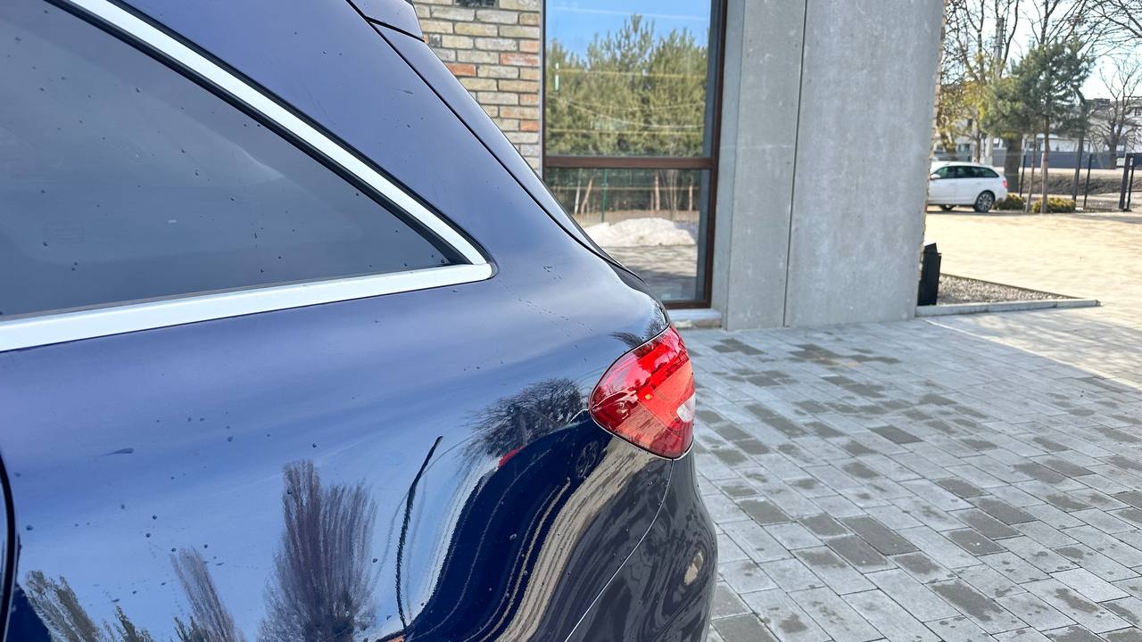 MERCEDES-BENZ GLC 300 2016