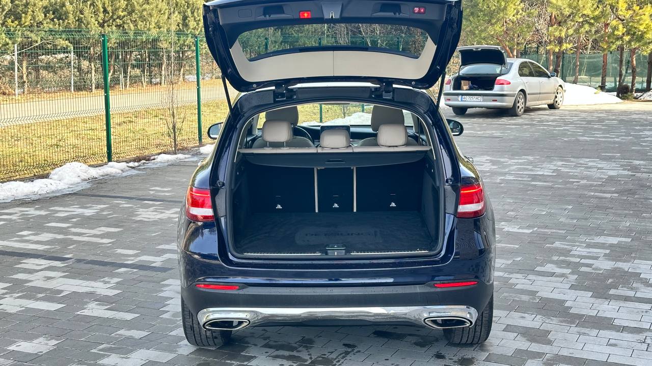 MERCEDES-BENZ GLC 300 2016