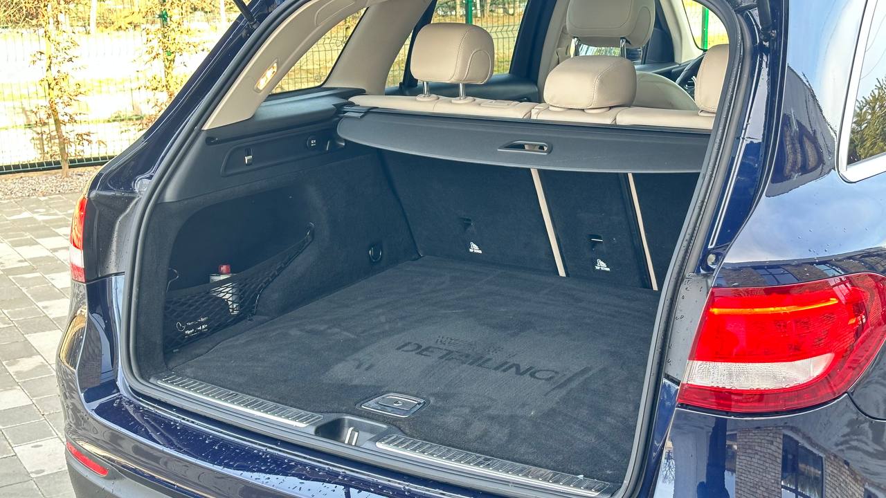 MERCEDES-BENZ GLC 300 2016