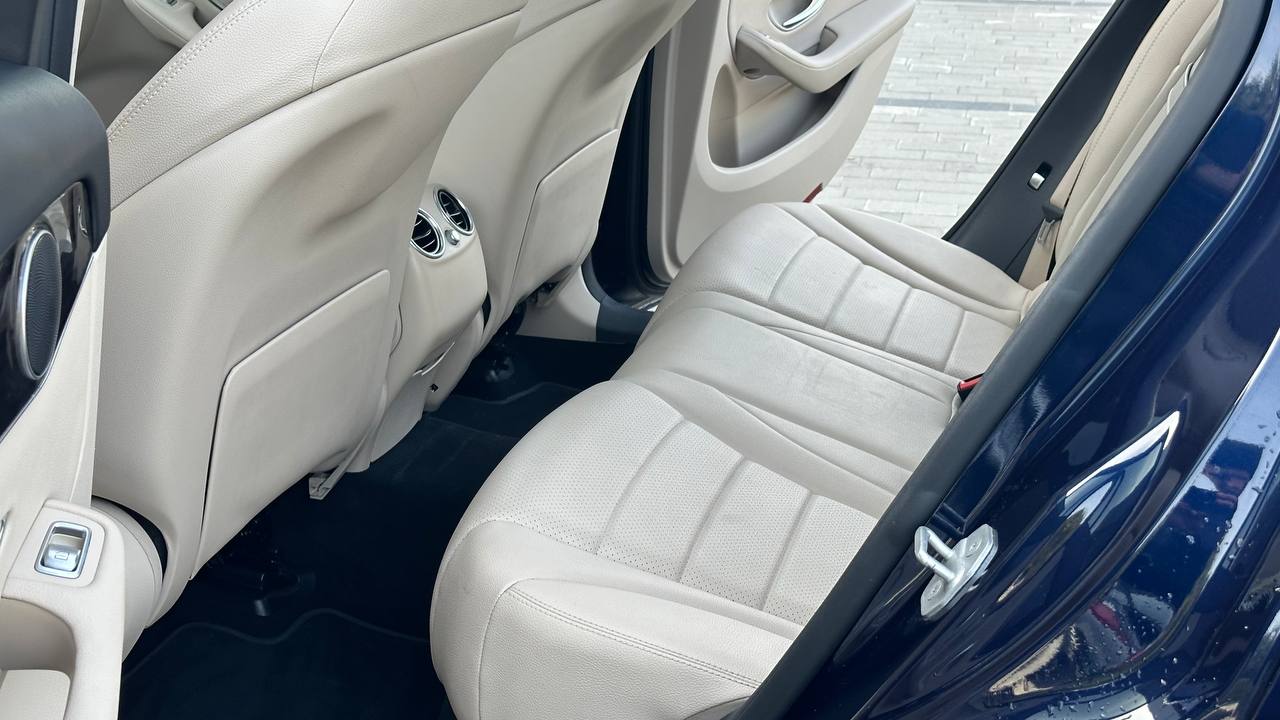 MERCEDES-BENZ GLC 300 2016