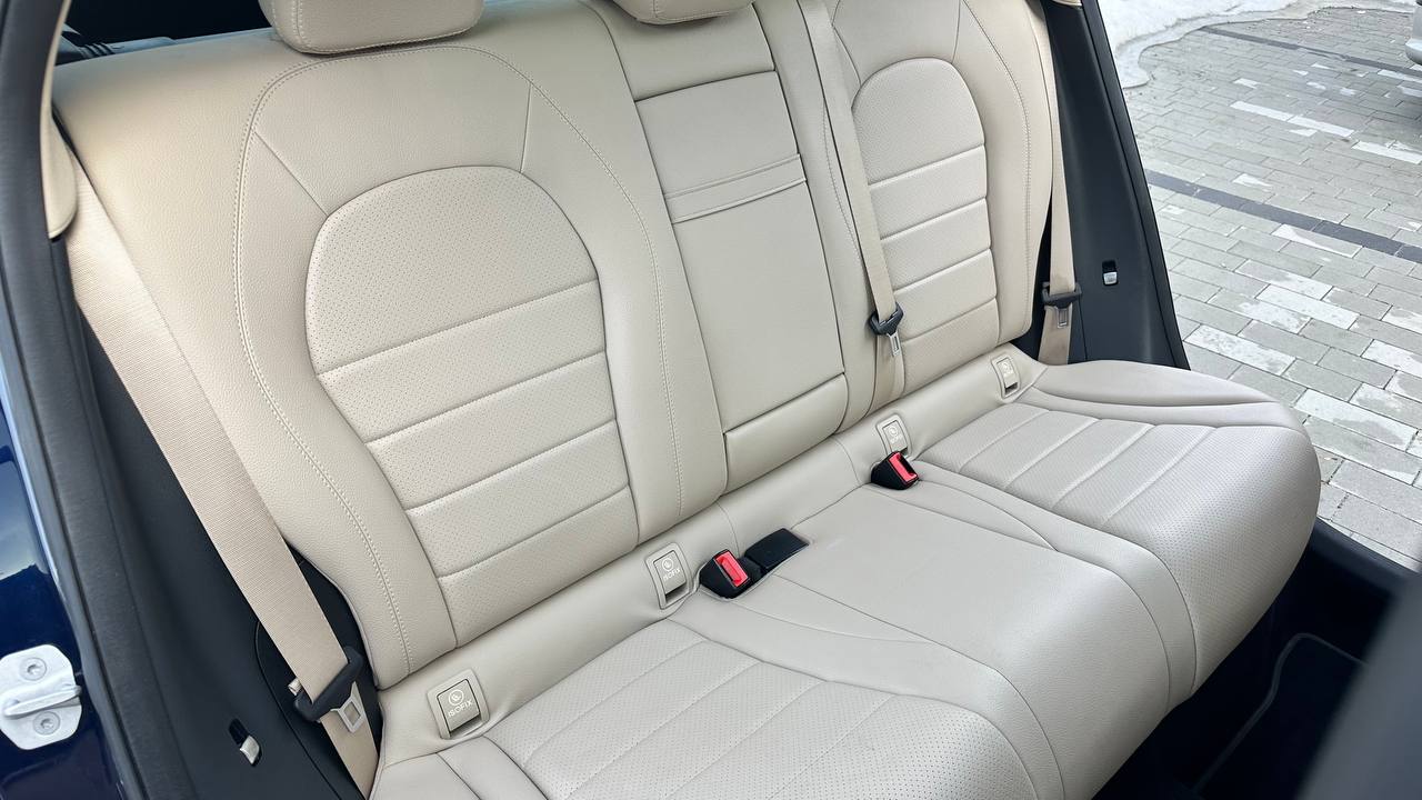 MERCEDES-BENZ GLC 300 2016