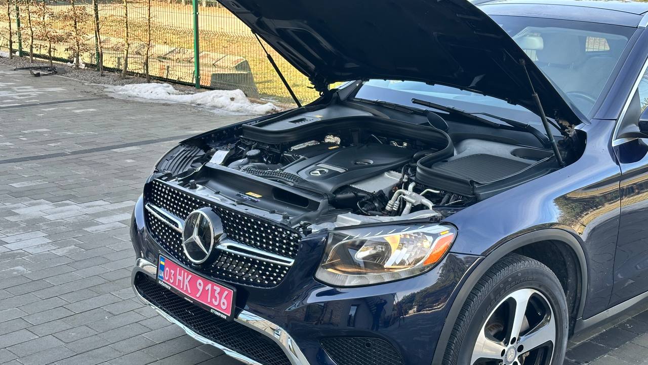 MERCEDES-BENZ GLC 300 2016