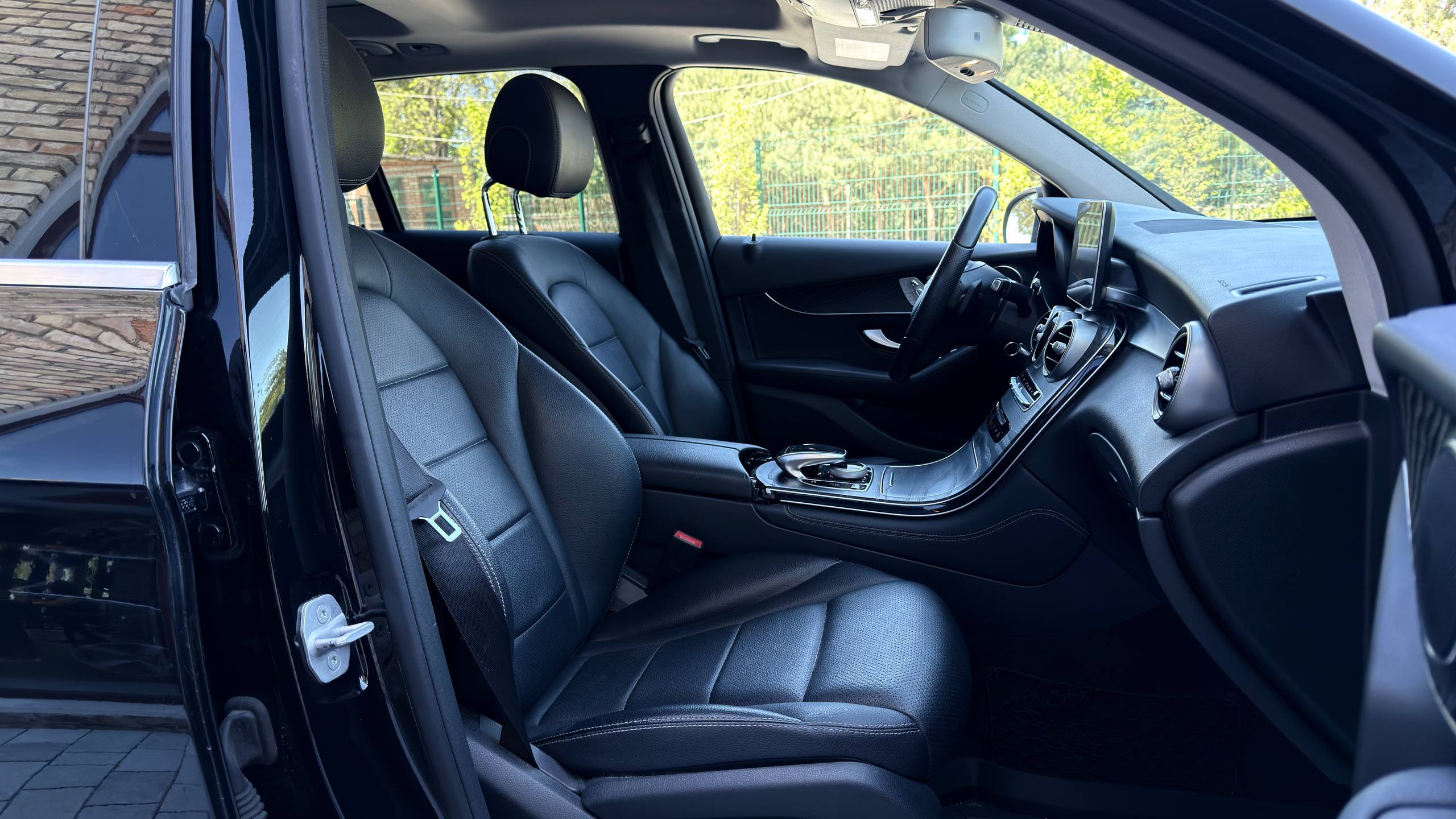 MERCEDES-BENZ GLC 300 2016