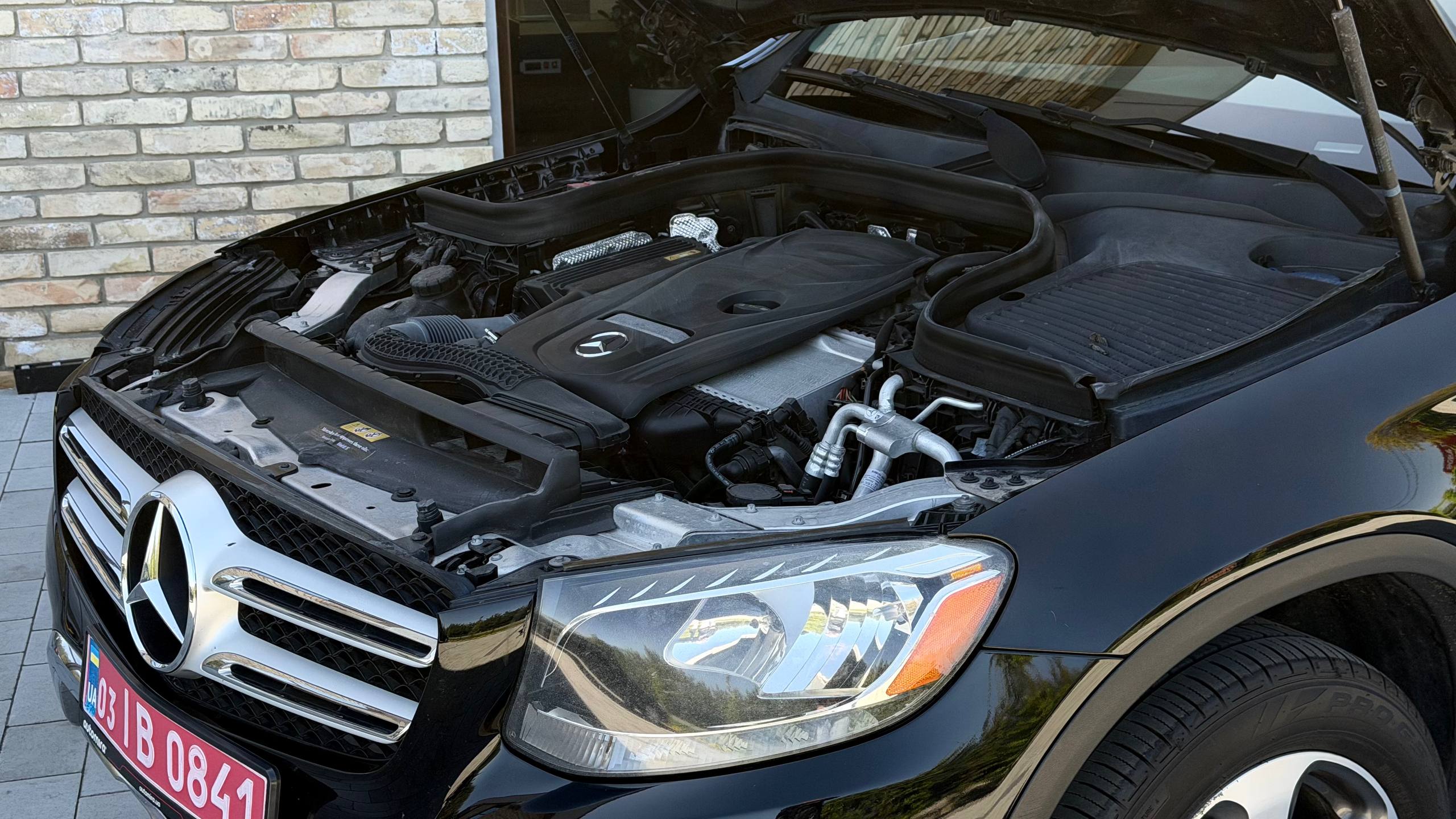 MERCEDES-BENZ GLC 300 2016