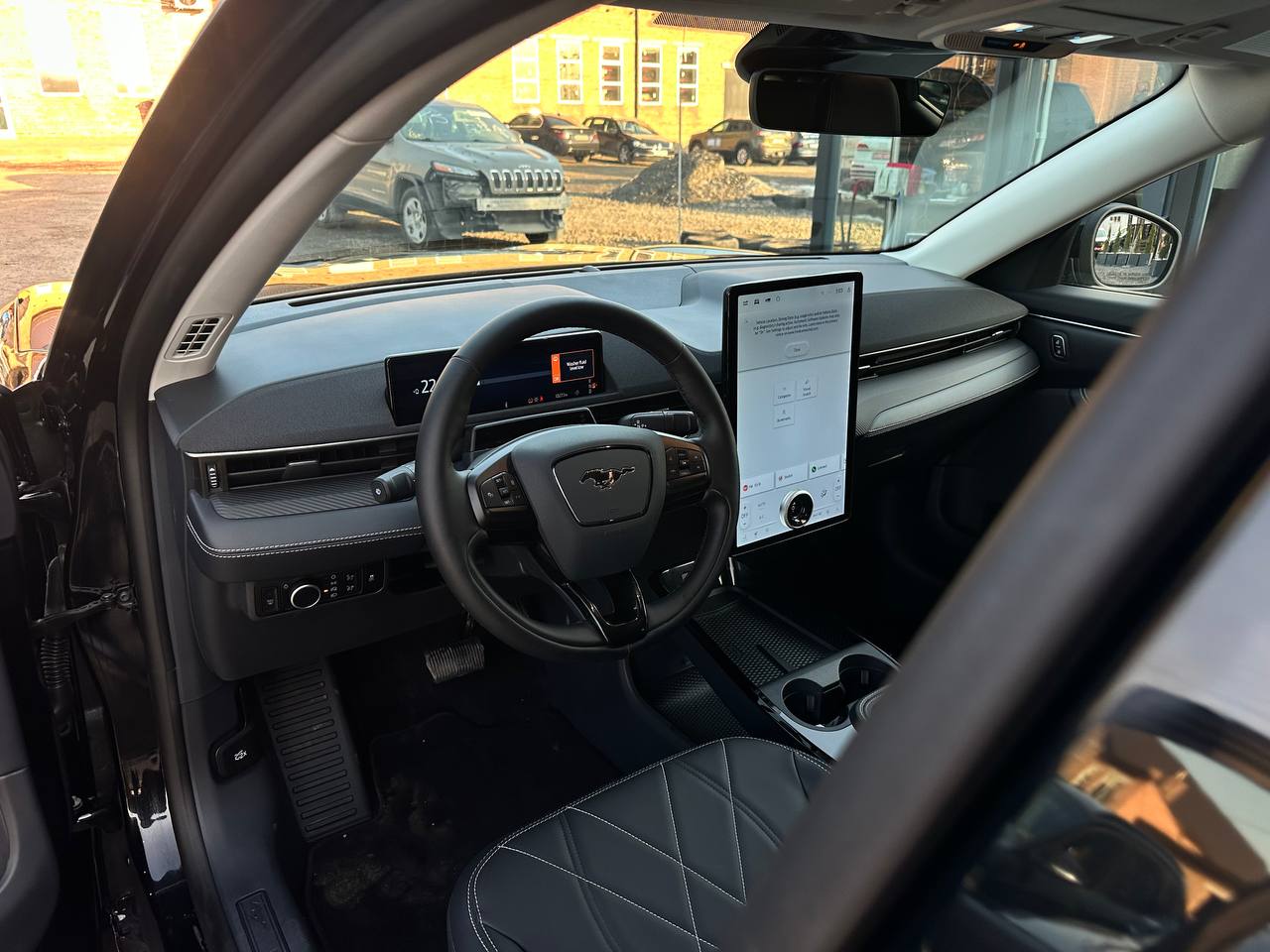 FORD MUSTANG MACH-E SELECT 2025