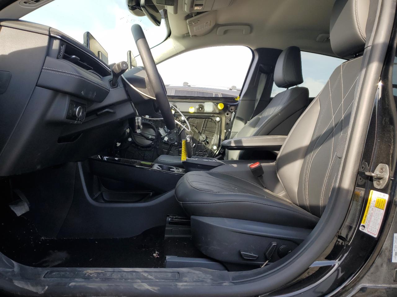 FORD MUSTANG MACH-E SELECT 2025