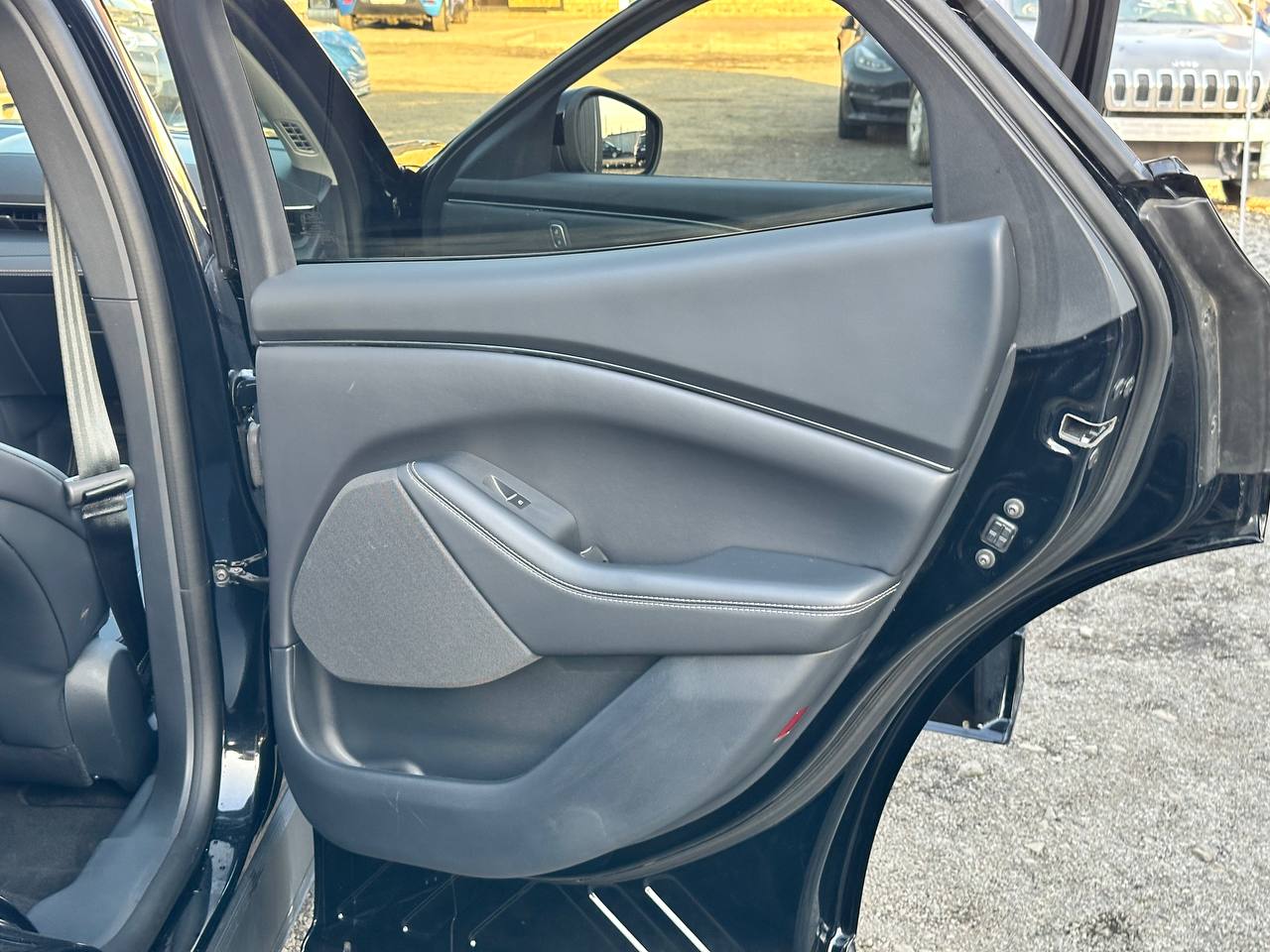 FORD MUSTANG MACH-E SELECT 2025