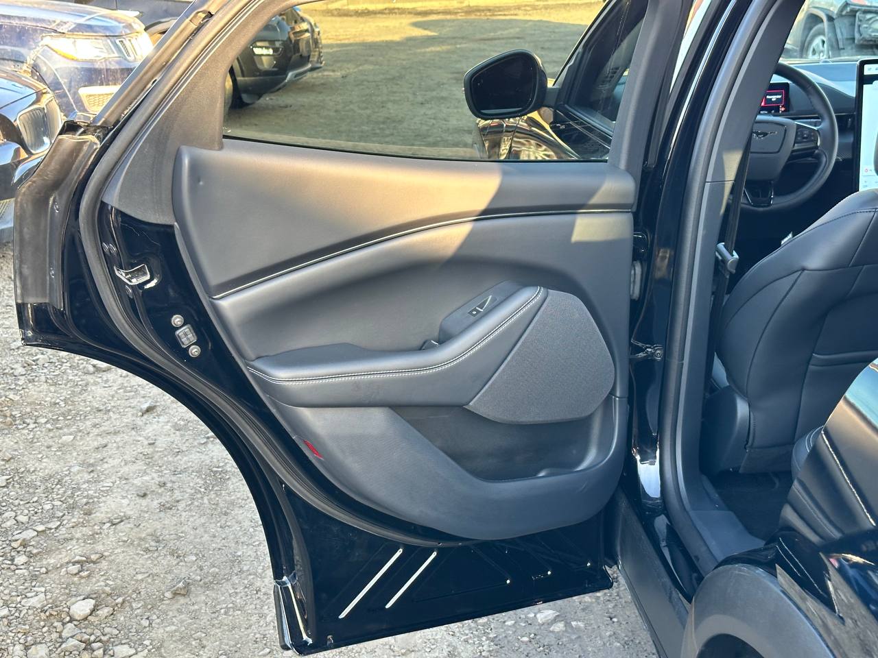 FORD MUSTANG MACH-E SELECT 2025