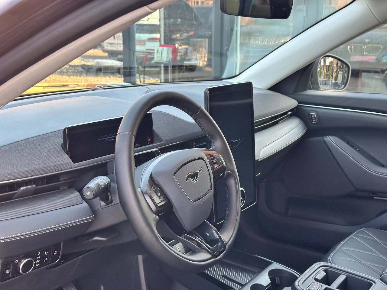 FORD MUSTANG MACH-E SELECT 2025