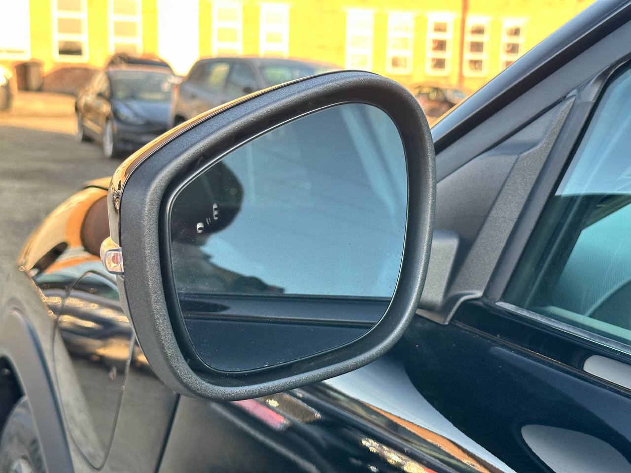 FORD MUSTANG MACH-E SELECT 2025