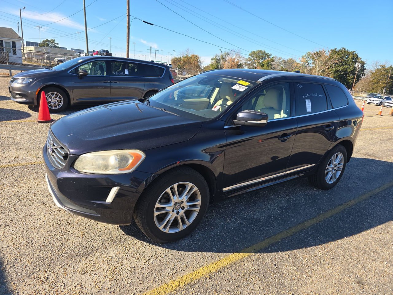 VOLVO XC60 T5-Е PREMIER 2016