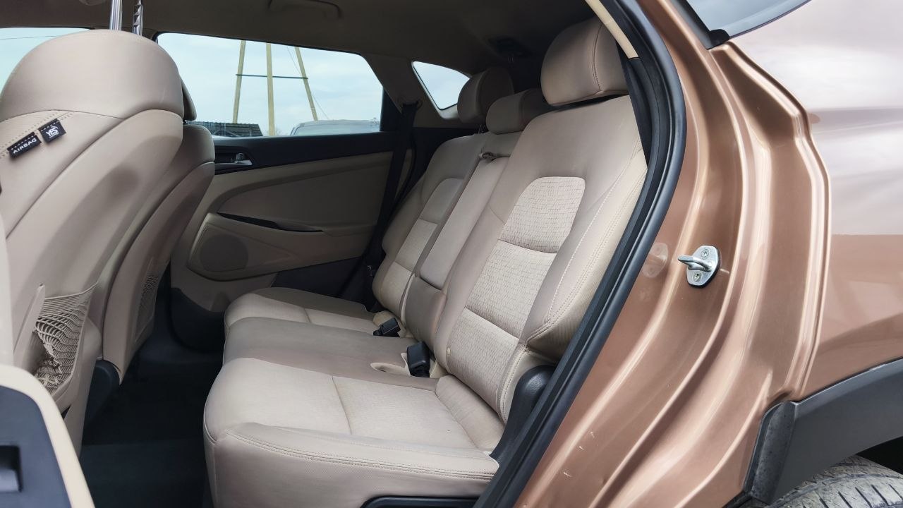 HYUNDAI TUCSON SE LIMITED 2016