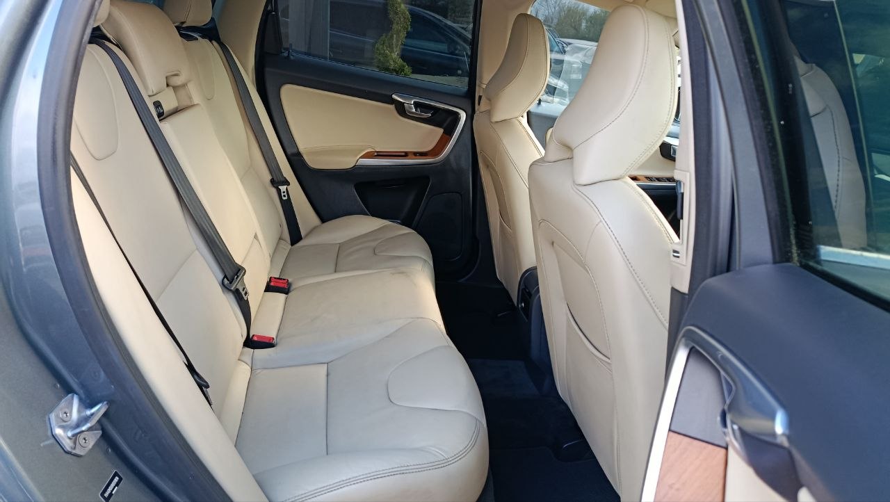 VOLVO XC60 T5 INSCRIPTION 2016