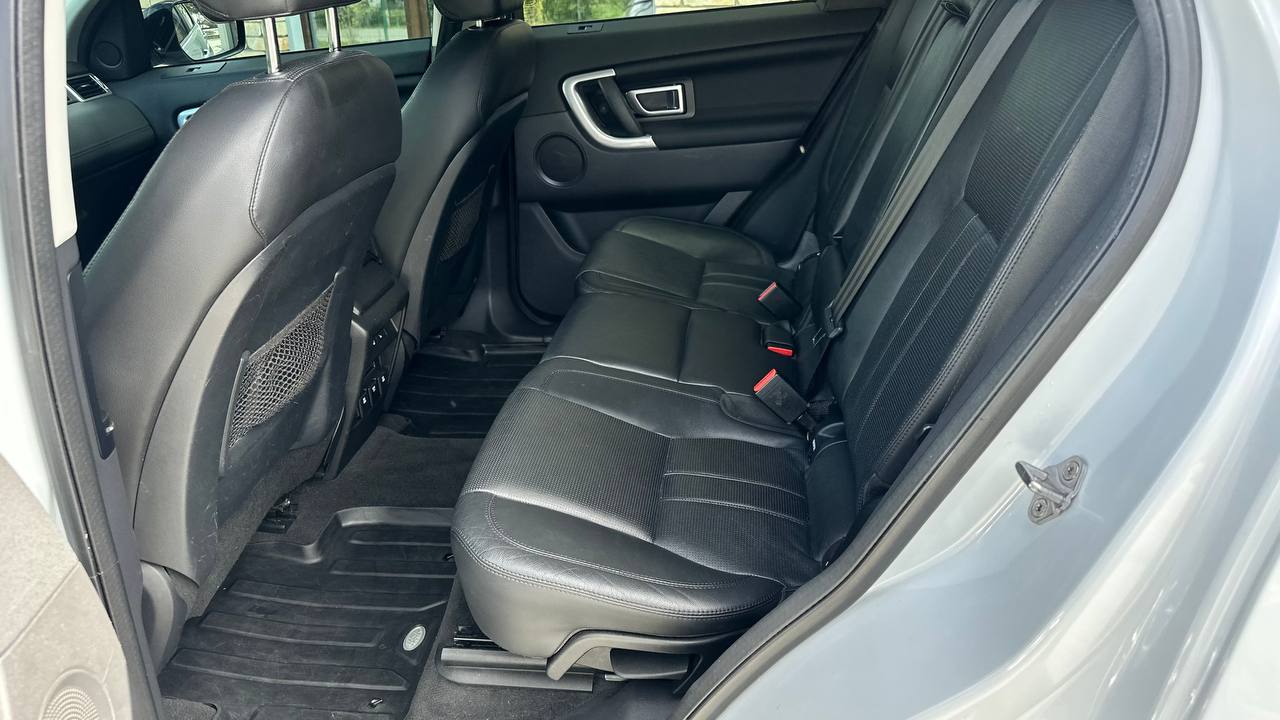 LAND ROVER DISCOVERY SPORT HSE 2015