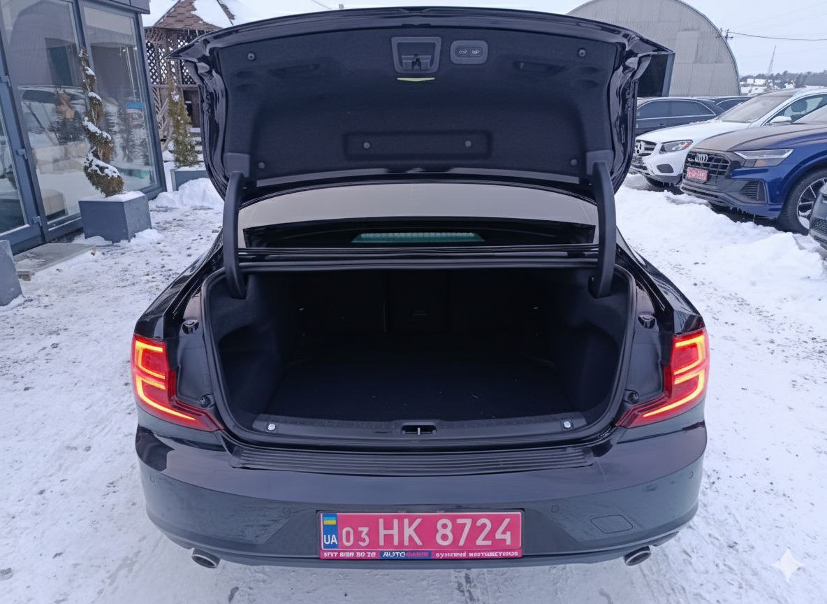 VOLVO S90 T5 MOMENTUM 2017