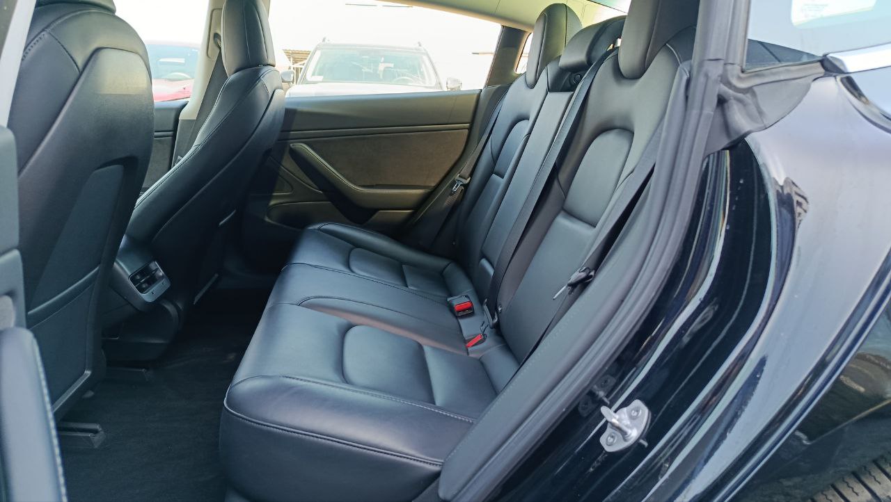 TESLA MODEL 3 MID RANGE 2018