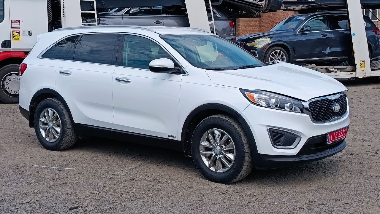 KIA SORENTO LX 2016