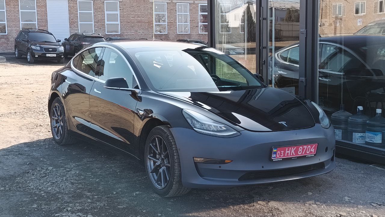 TESLA MODEL 3 MID RANGE 2018
