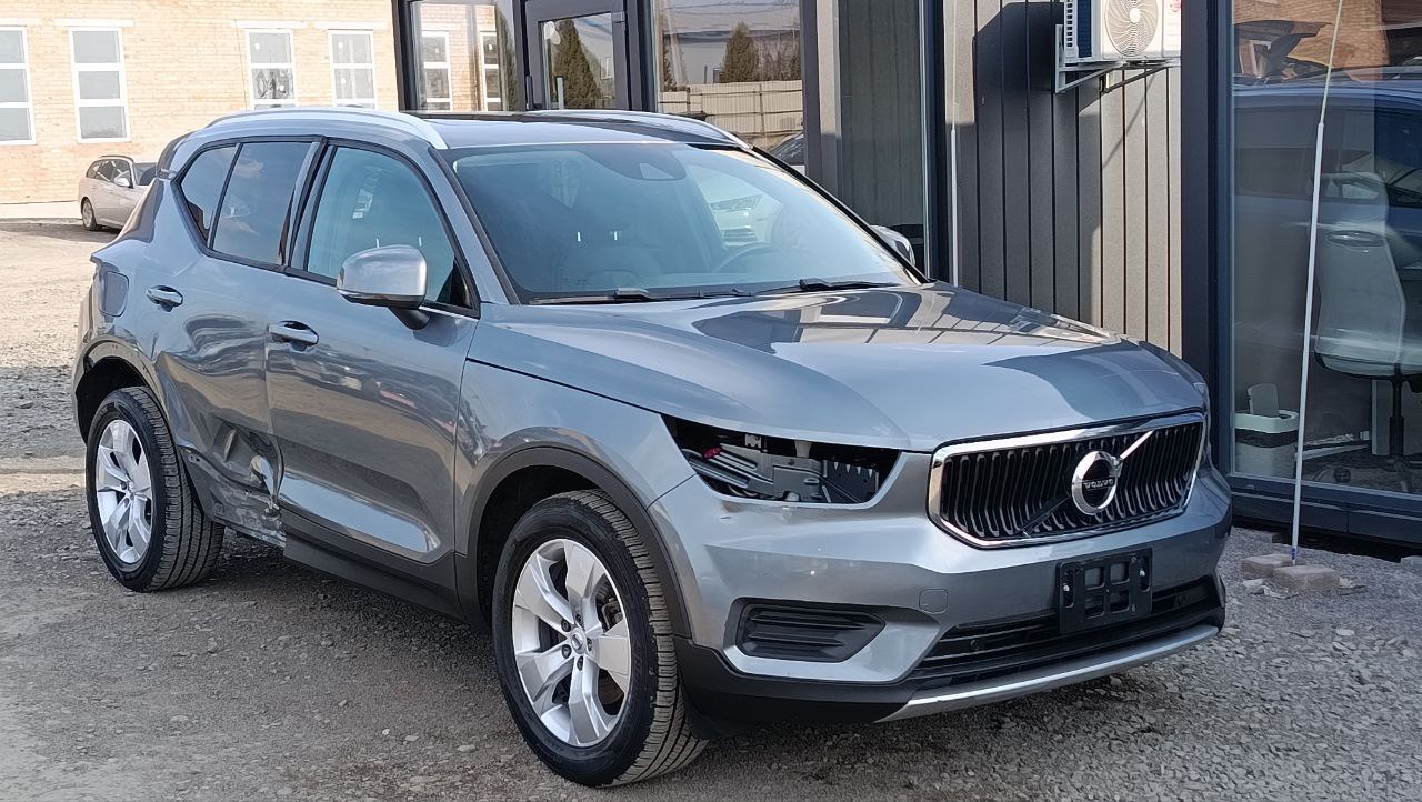 VOLVO XC40 T5 MOMENTUM 2018