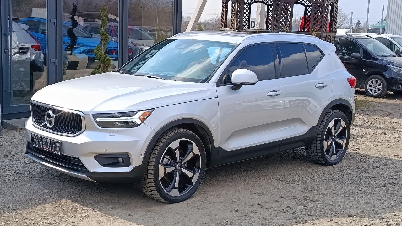 VOLVO XC40 T5 MOMENTUM 2019