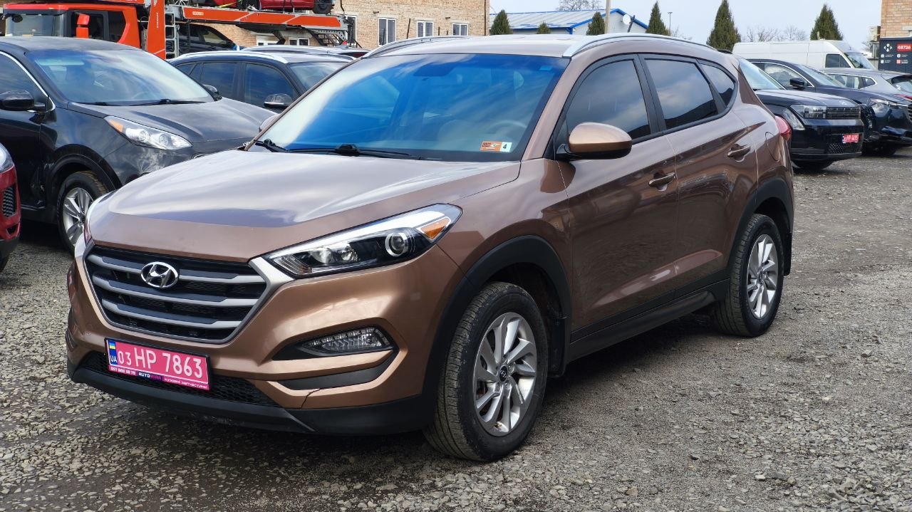 HYUNDAI TUCSON SE LIMITED 2016